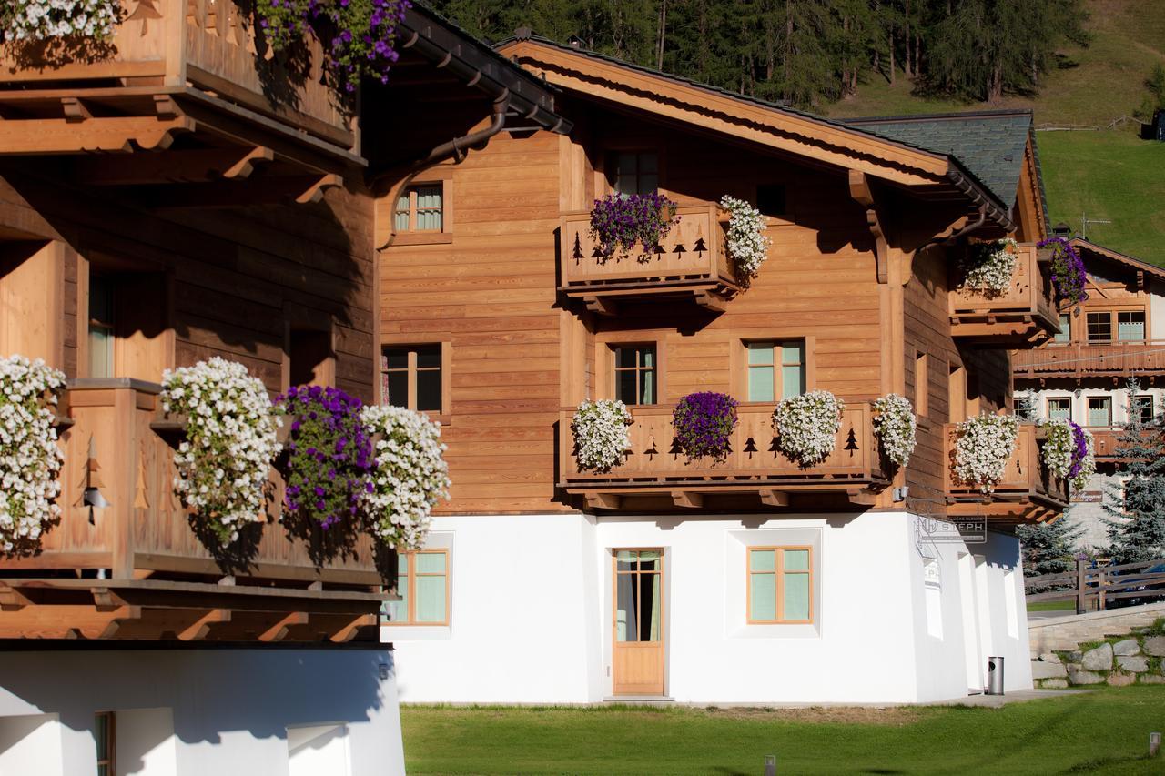 Les Fleurs Bleues Aparthotel Livigno Exterior foto